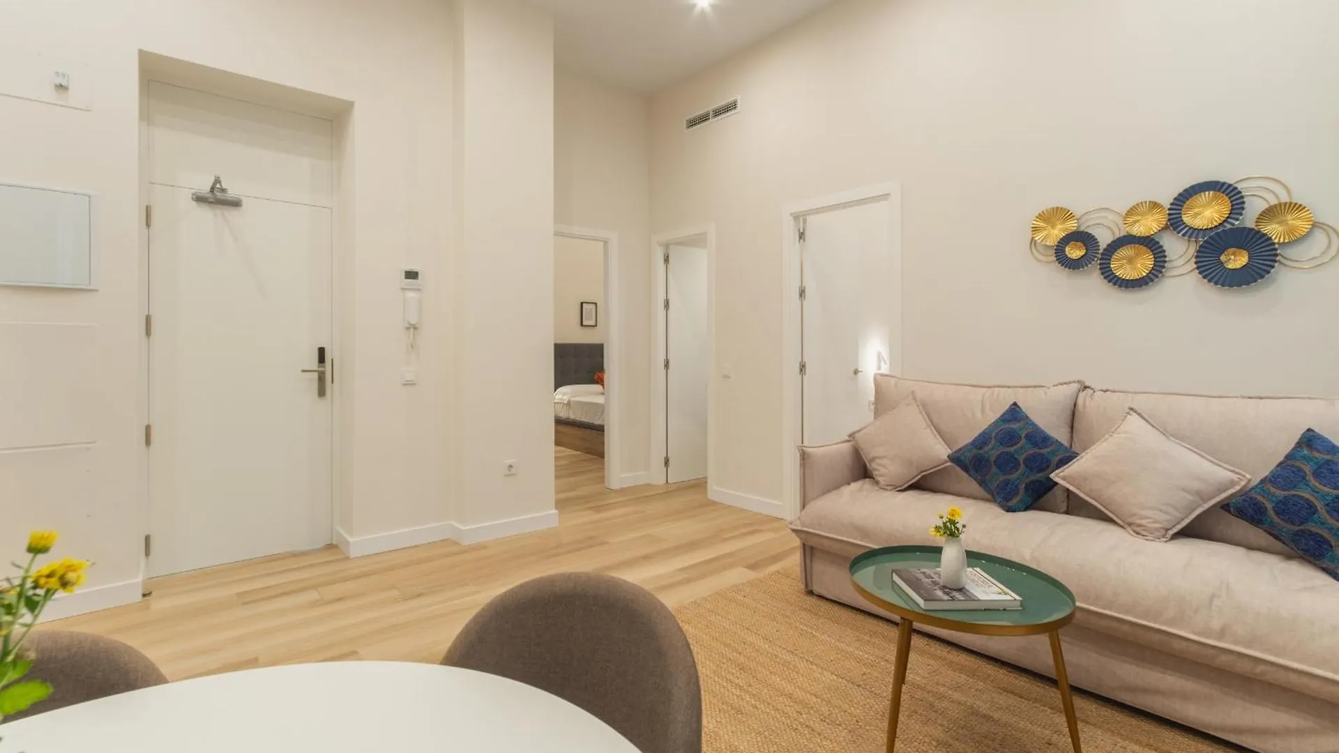 Qe Apartments Cadiz 0*,  İspanya