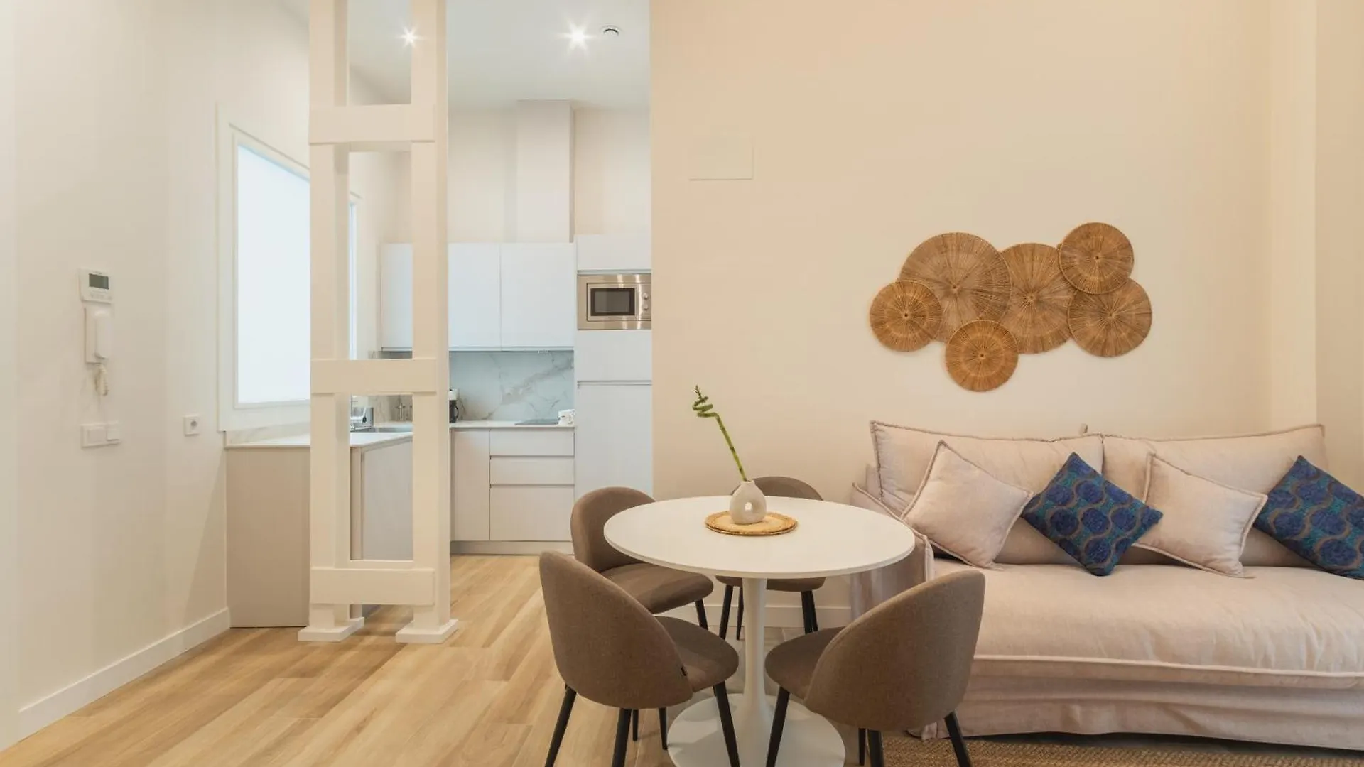 Qe Apartments Cadix