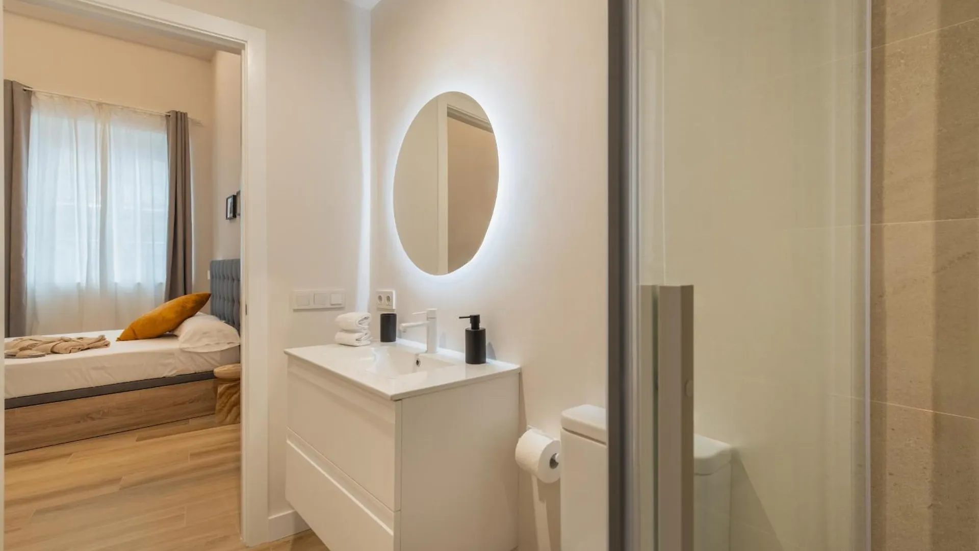 Qe Apartments Cadiz
