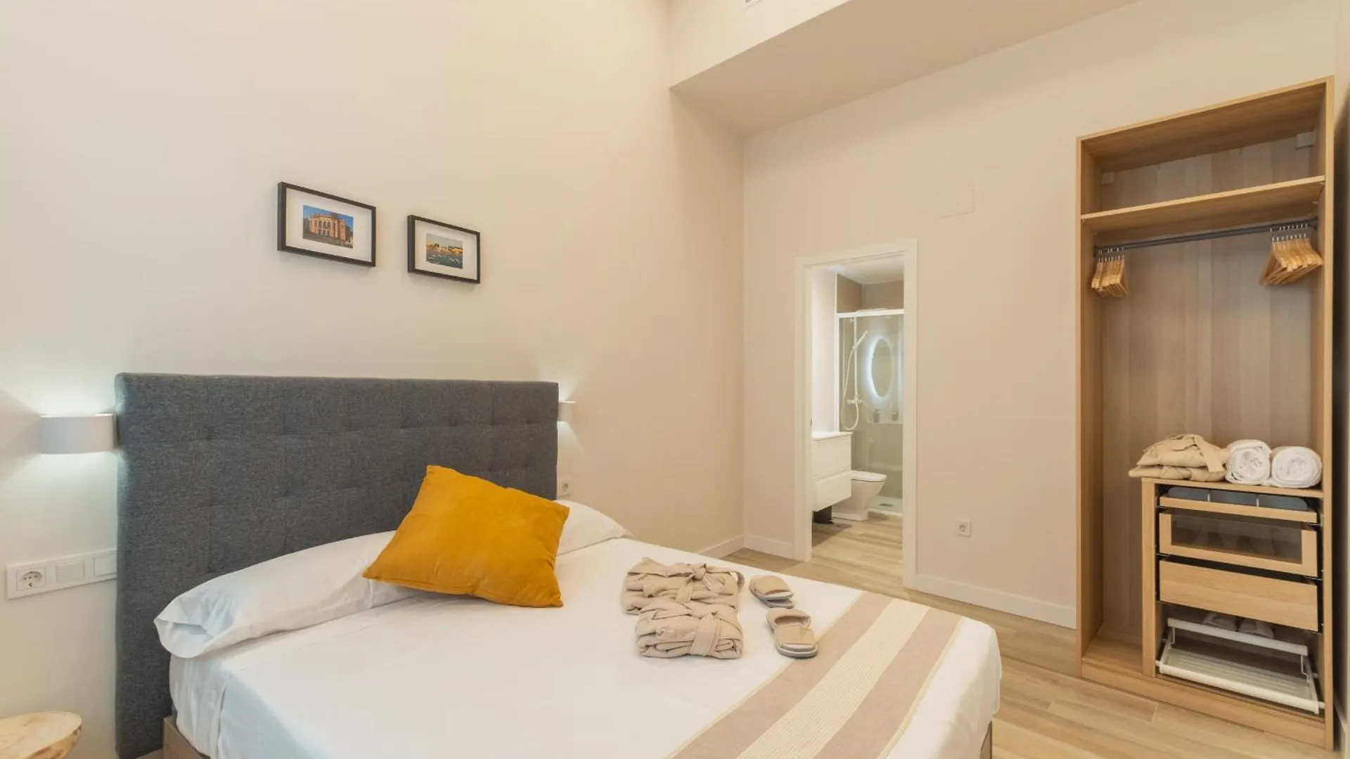 Qe Apartments Cadiz