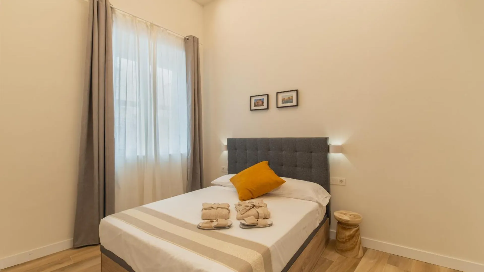 Qe Apartments Cadix