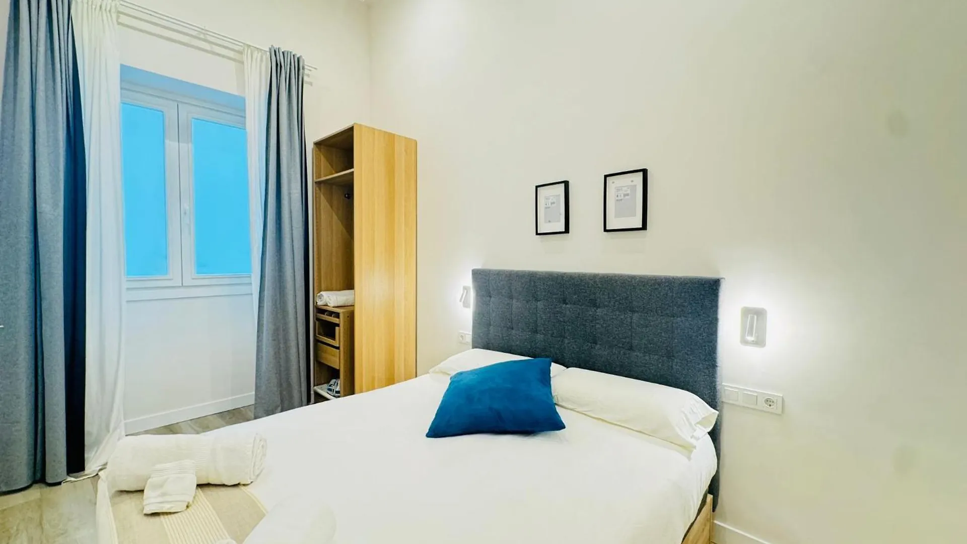 Qe Apartments Cadix