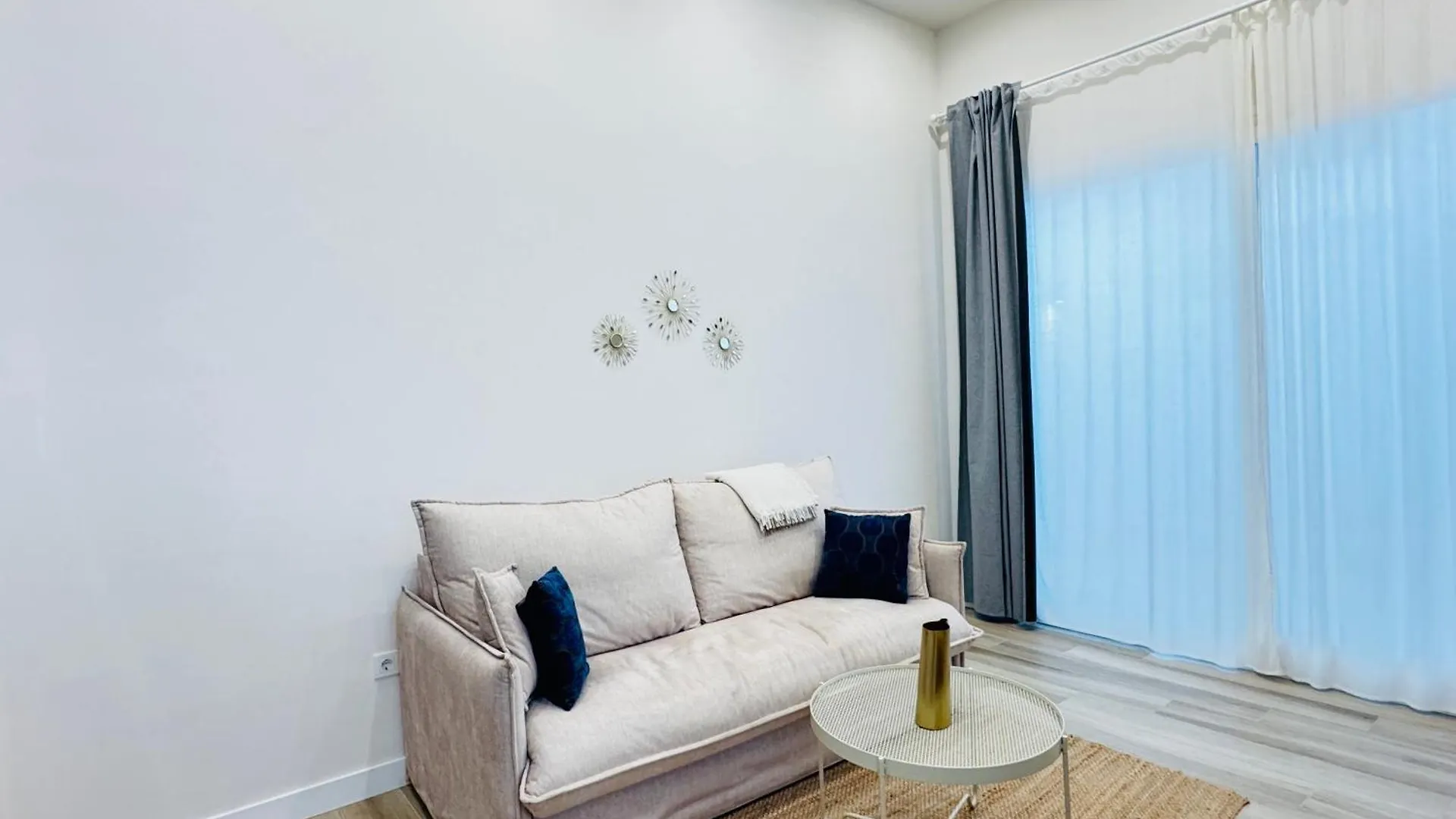 Qe Apartments Cadix