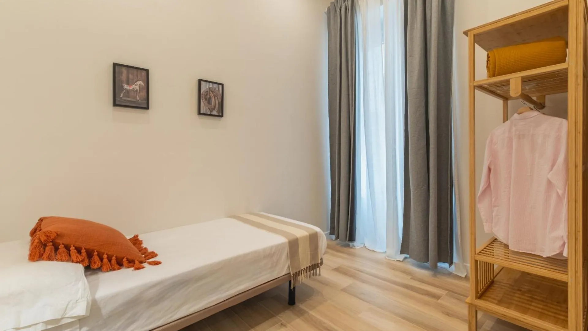 Qe Apartments Cadiz