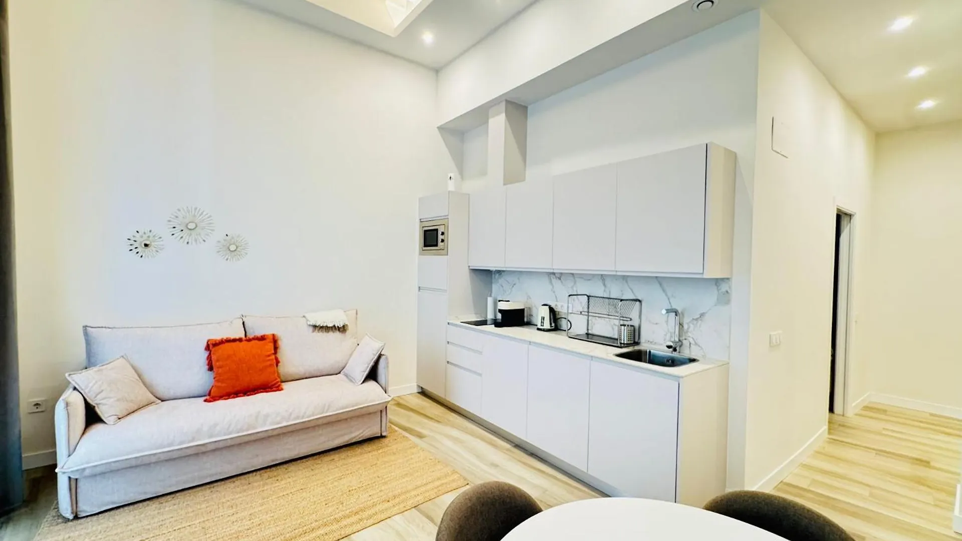 Qe Apartments Cadiz