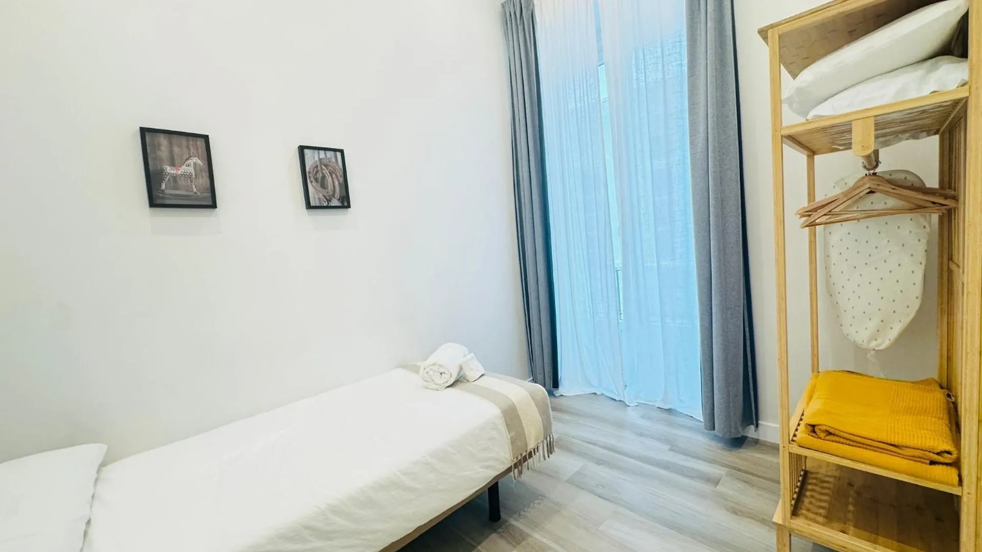 Qe Apartments Cadiz