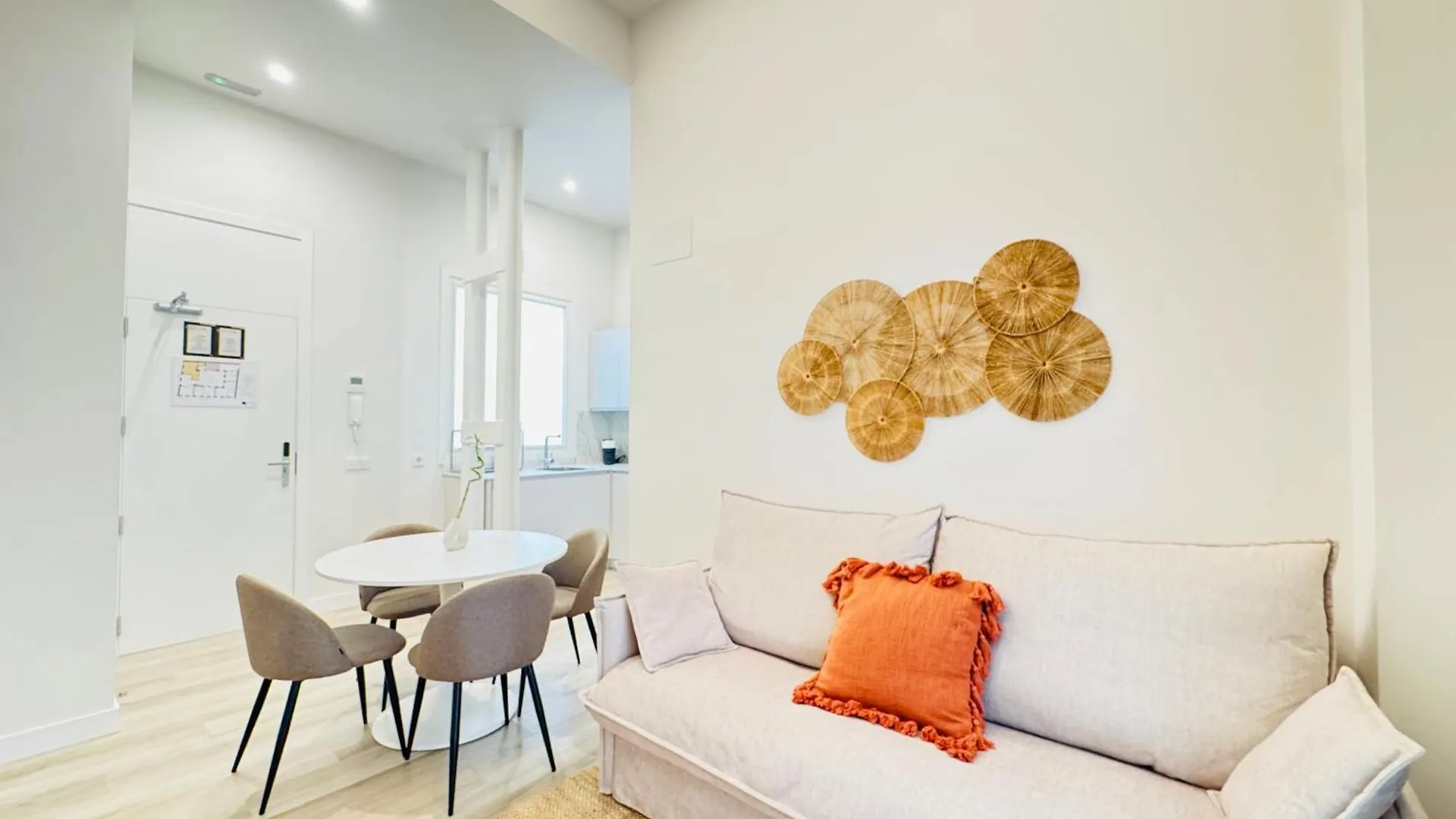 Qe Apartments Cadiz